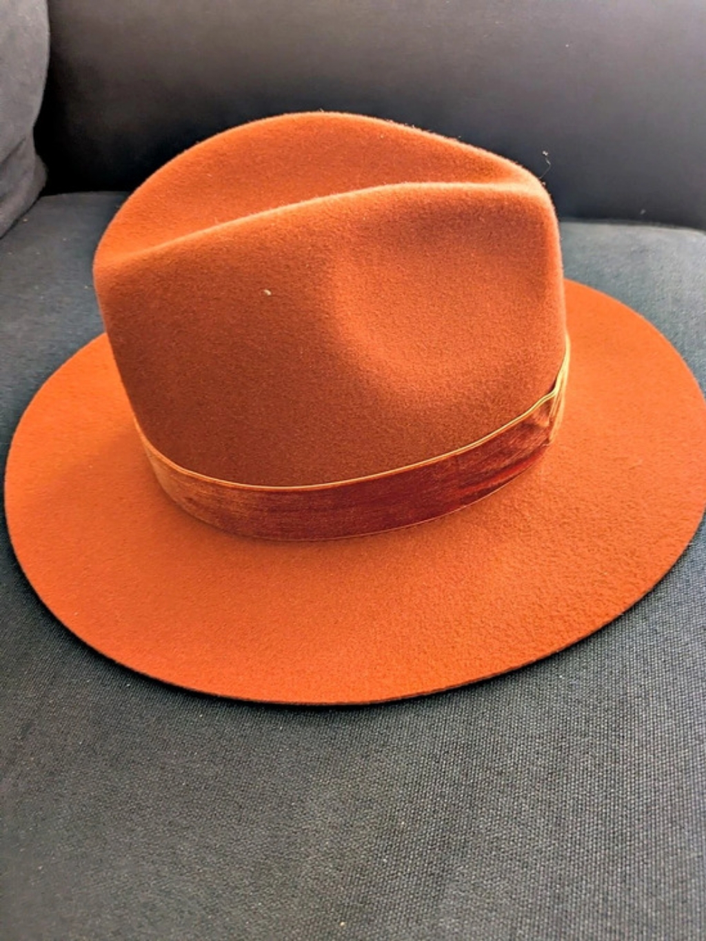 Wyeth Orange Fedora Hat Like New — image 3 of 7